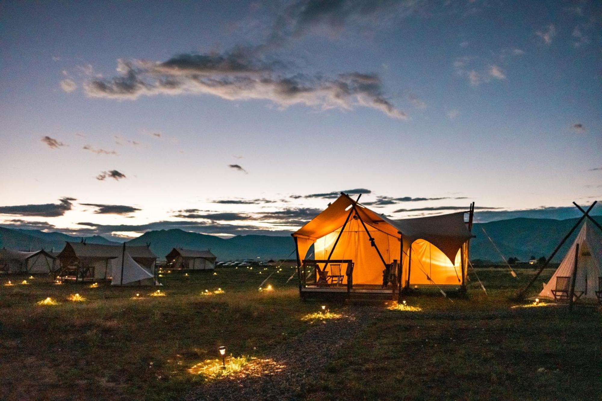 Under Canvas North Yellowstone - Paradise Valley Livingston Eksteriør bilde