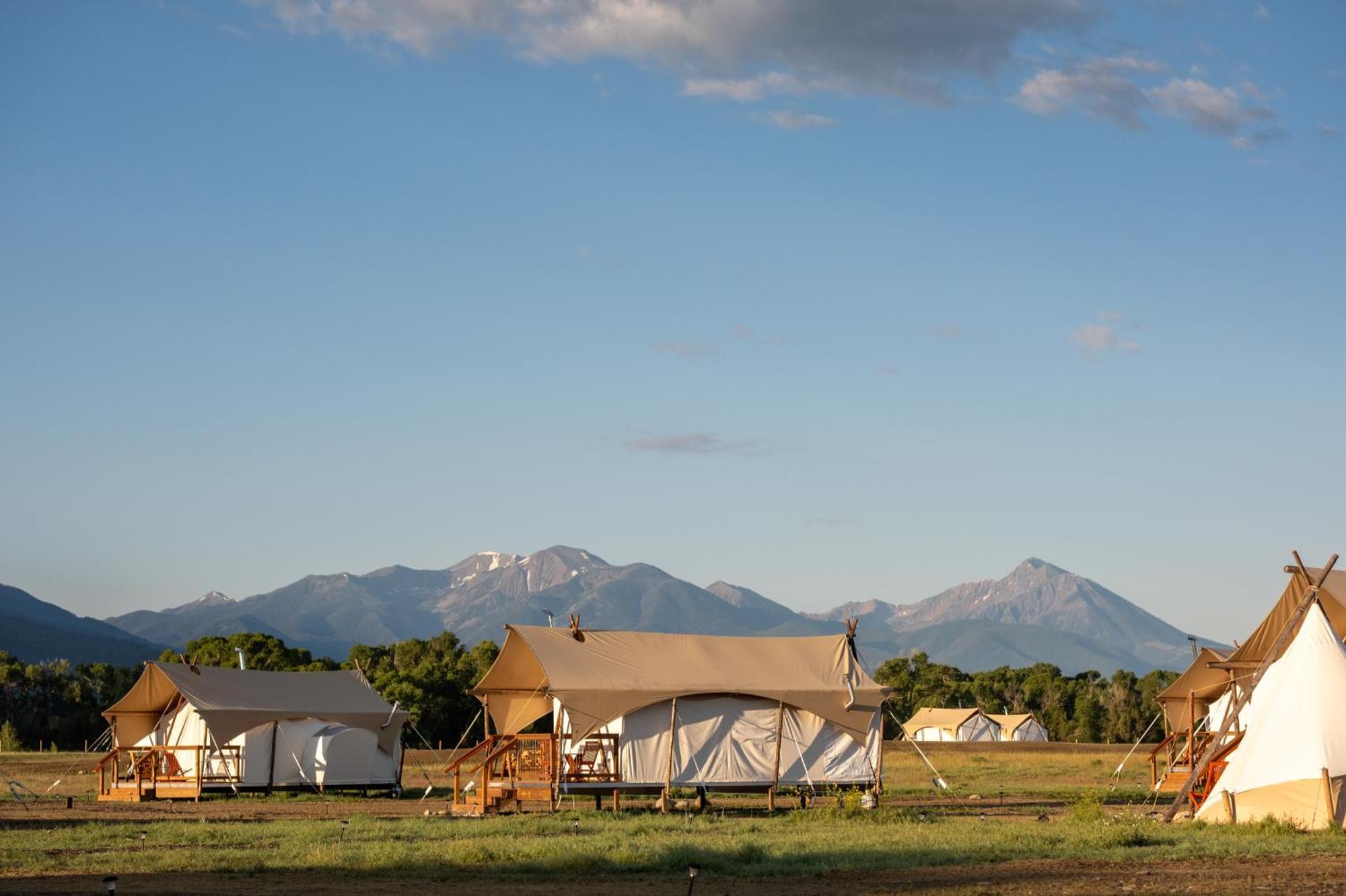 Under Canvas North Yellowstone - Paradise Valley Livingston Eksteriør bilde