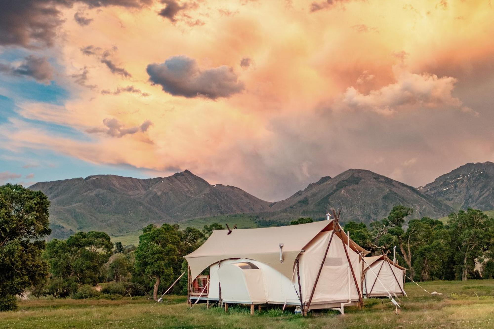 Under Canvas North Yellowstone - Paradise Valley Livingston Eksteriør bilde